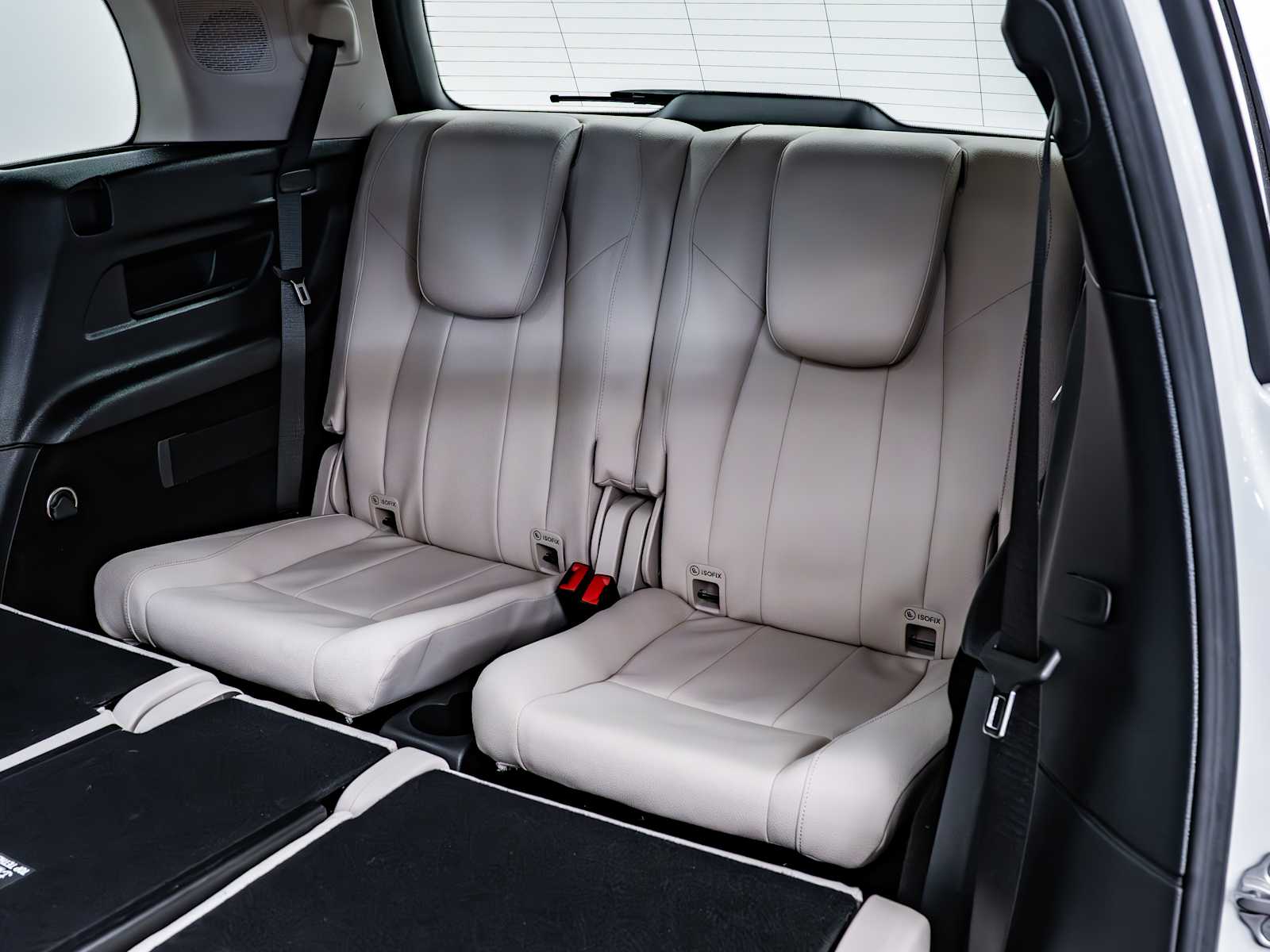 used 2021 Mercedes-Benz GLB 250 car, priced at $27,998