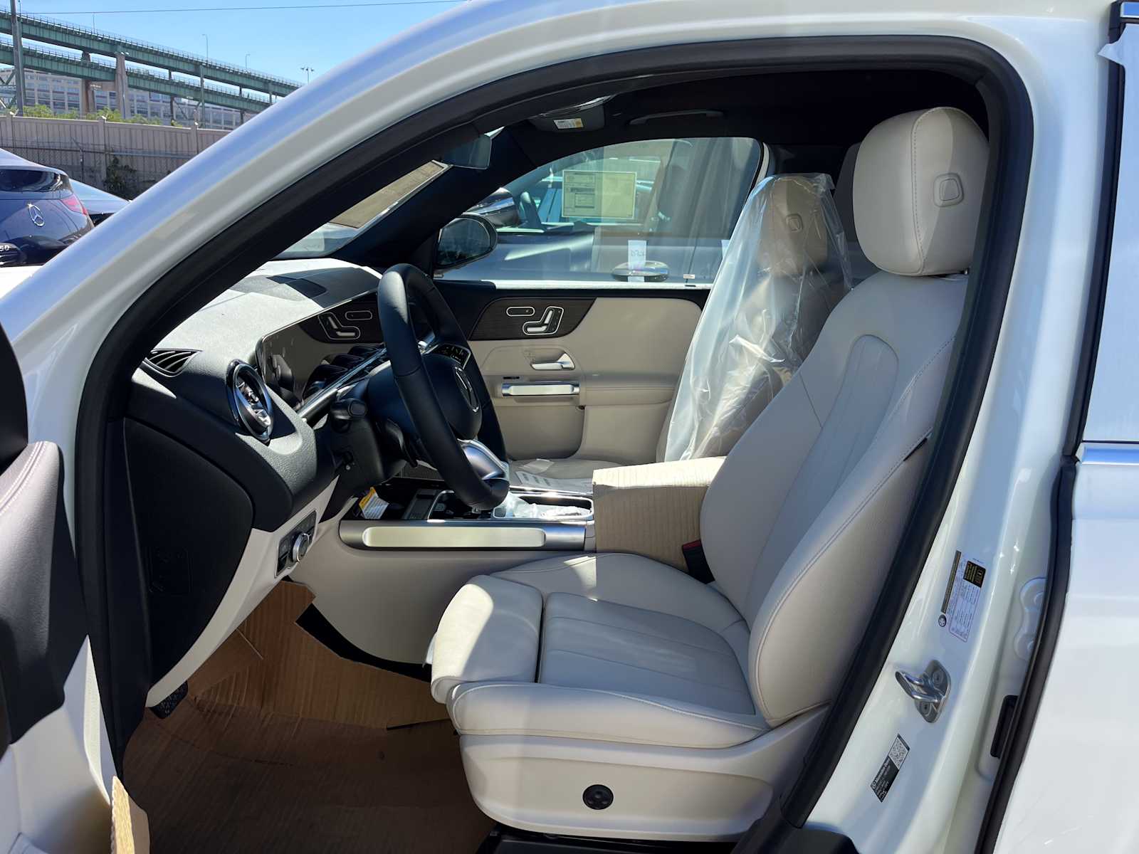 new 2026 Mercedes-Benz GLB 250 car