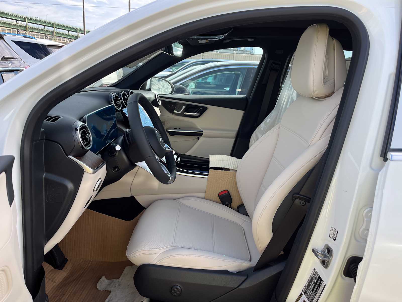 new 2026 Mercedes-Benz GLC 300 car