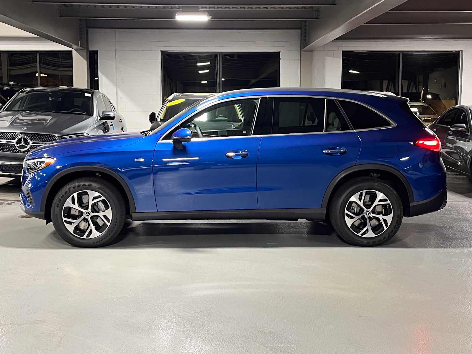 new 2025 Mercedes-Benz GLC 350e Plug-In Hybrid car