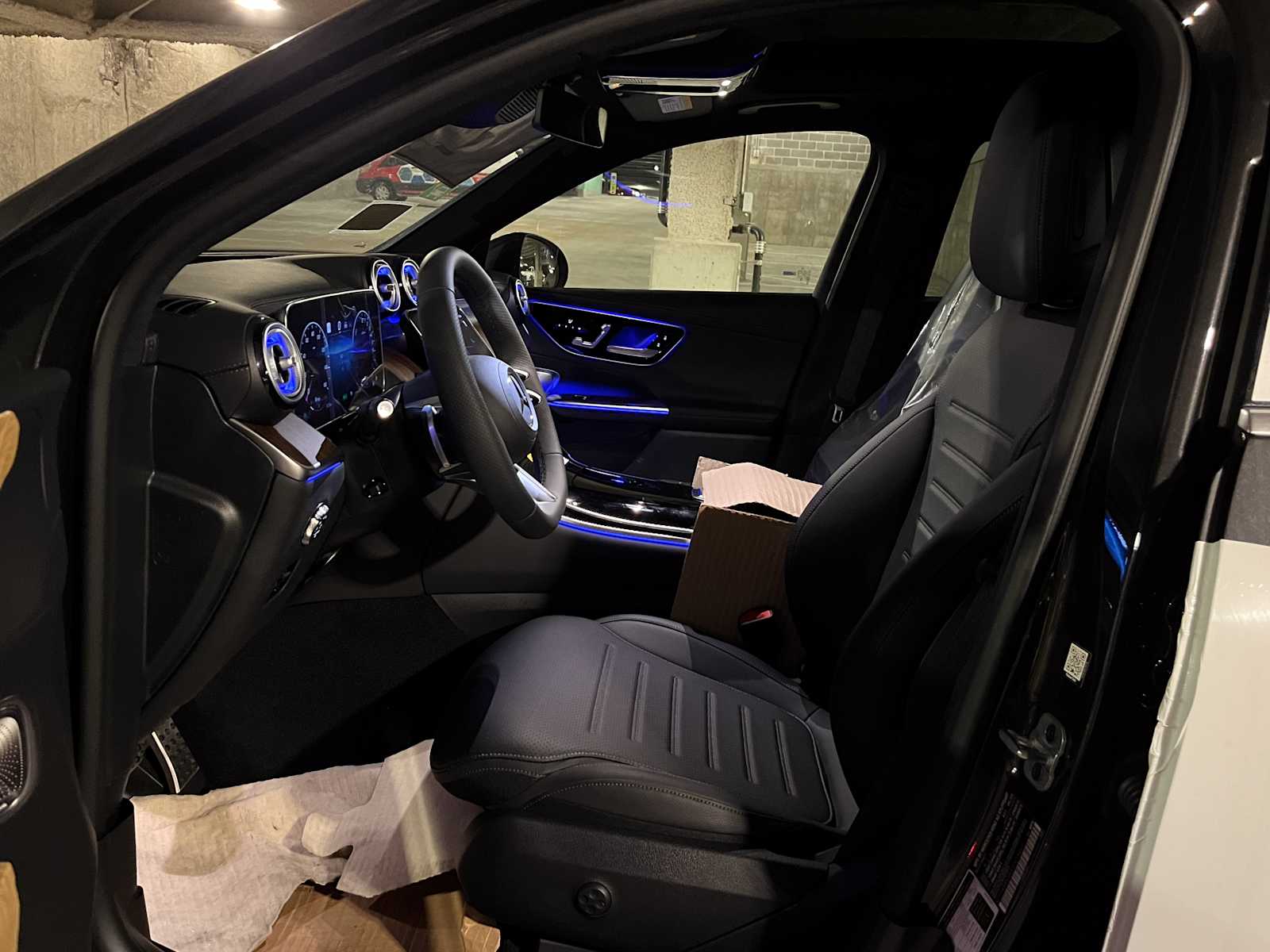 new 2025 Mercedes-Benz GLC 350e Plug-In Hybrid car