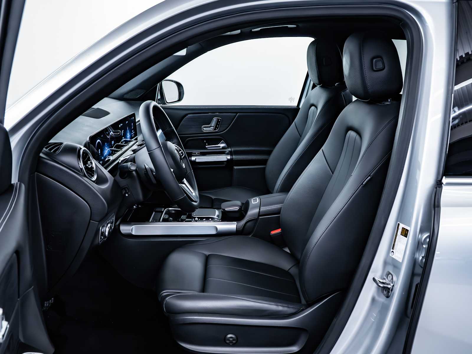 used 2023 Mercedes-Benz GLB 250 car, priced at $33,498