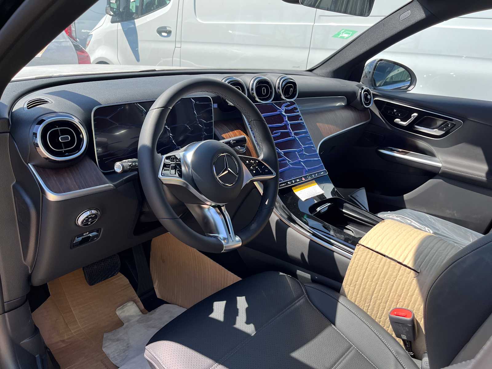 new 2026 Mercedes-Benz GLC 350e Plug-In Hybrid car