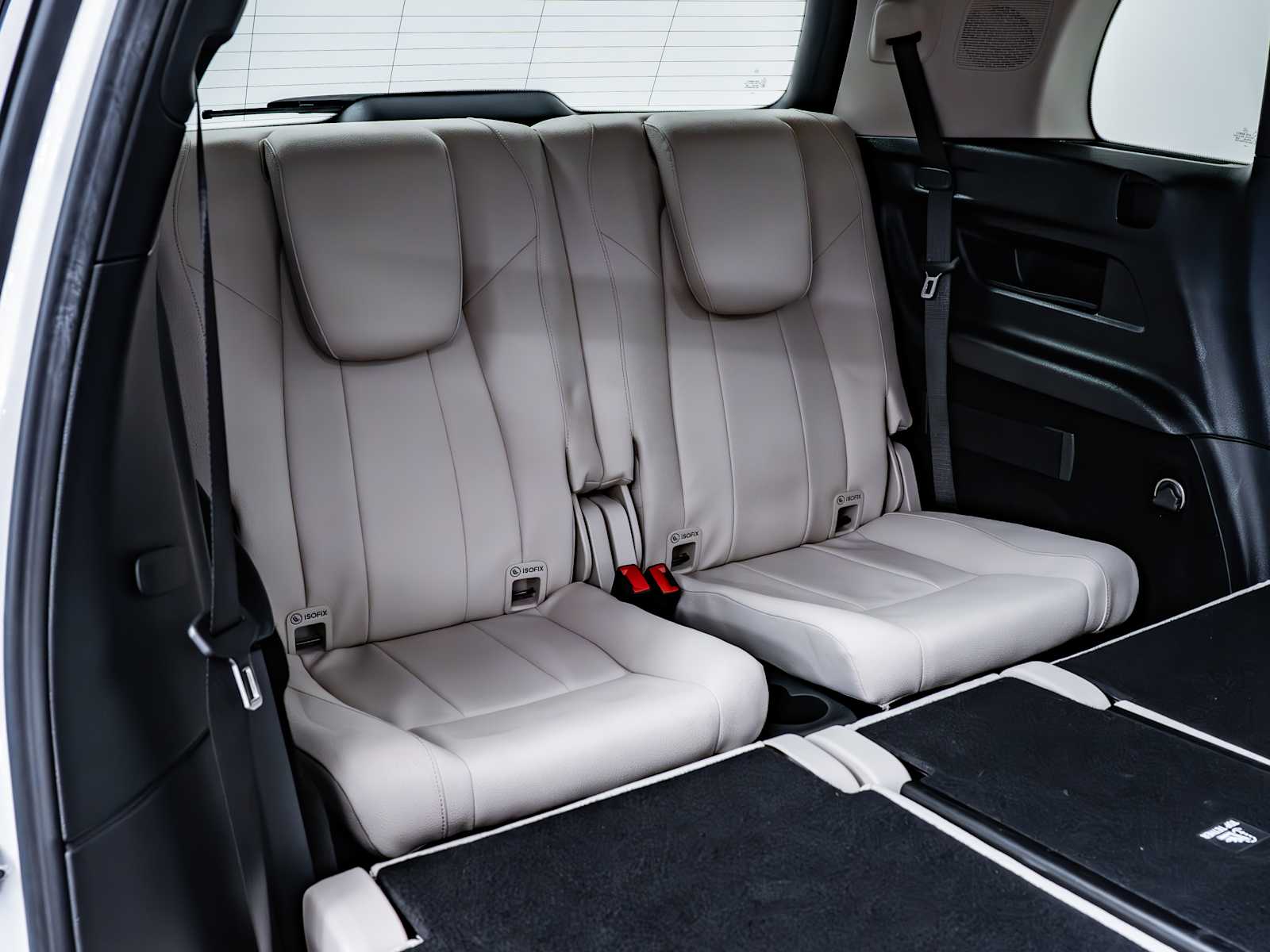 used 2021 Mercedes-Benz GLB 250 car, priced at $27,998