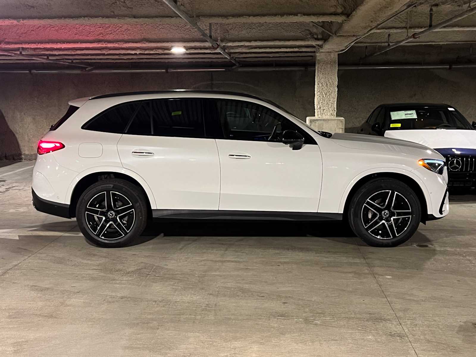 new 2025 Mercedes-Benz GLC 300 car
