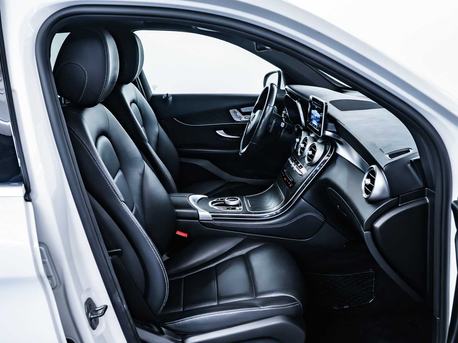 used 2018 Mercedes-Benz GLC 300 car, priced at $17,498