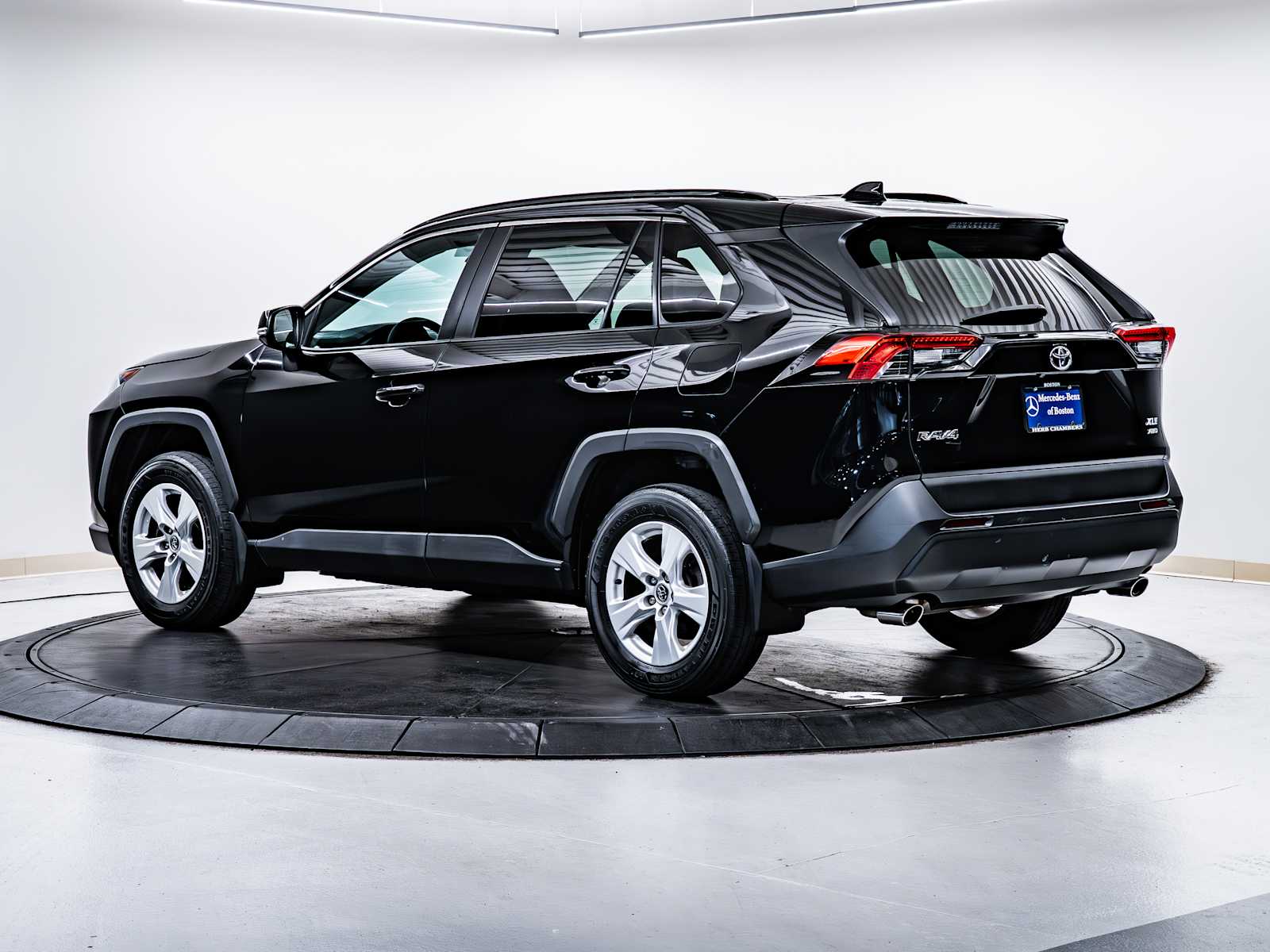 used 2020 Toyota RAV4 car, priced at $26,998
