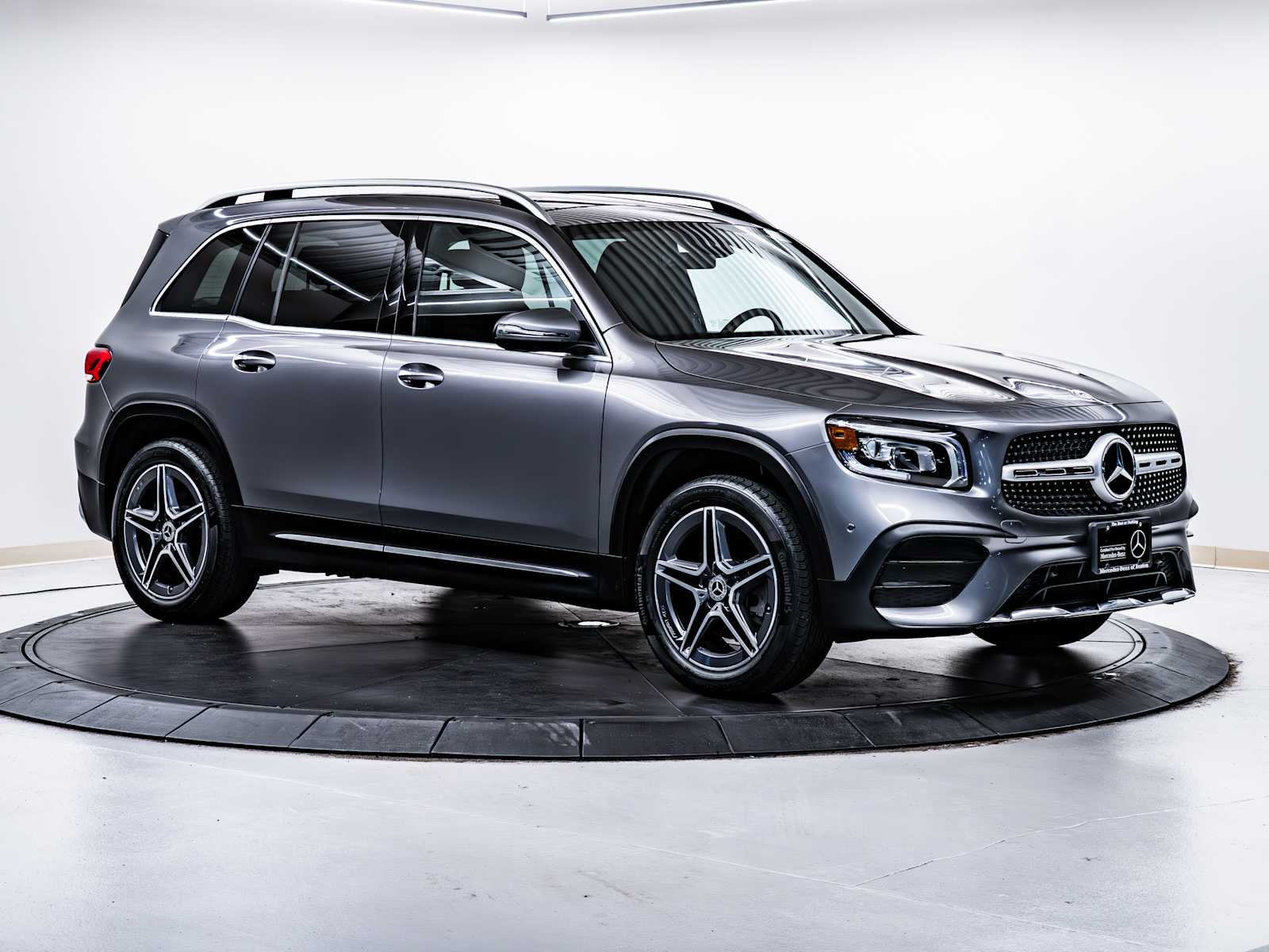 used 2022 Mercedes-Benz GLB 250 car, priced at $33,998
