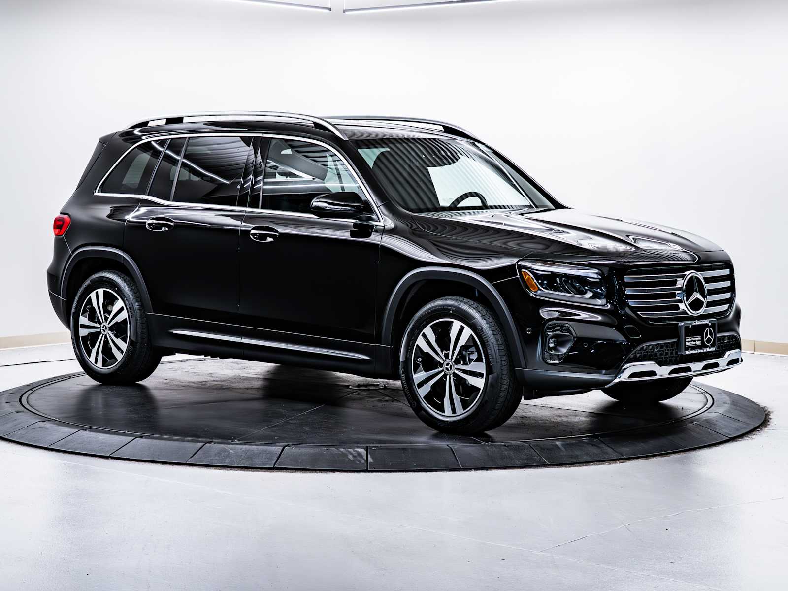 used 2025 Mercedes-Benz GLB 250 car, priced at $44,998