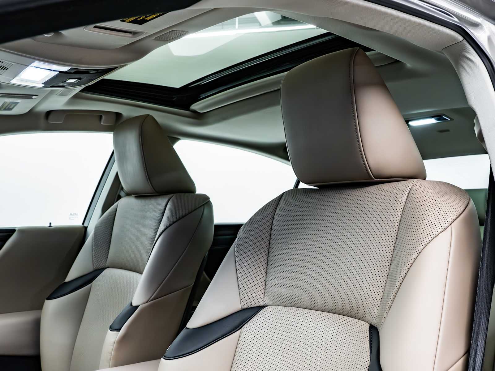 used 2019 Lexus ES 350 car, priced at $30,998