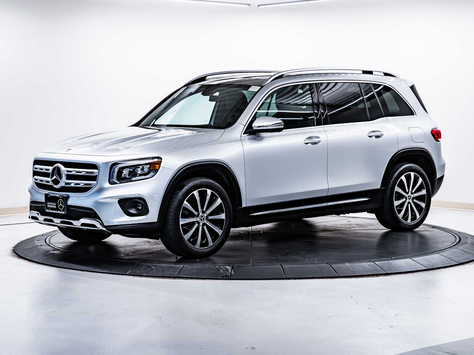 used 2021 Mercedes-Benz GLB 250 car, priced at $29,998