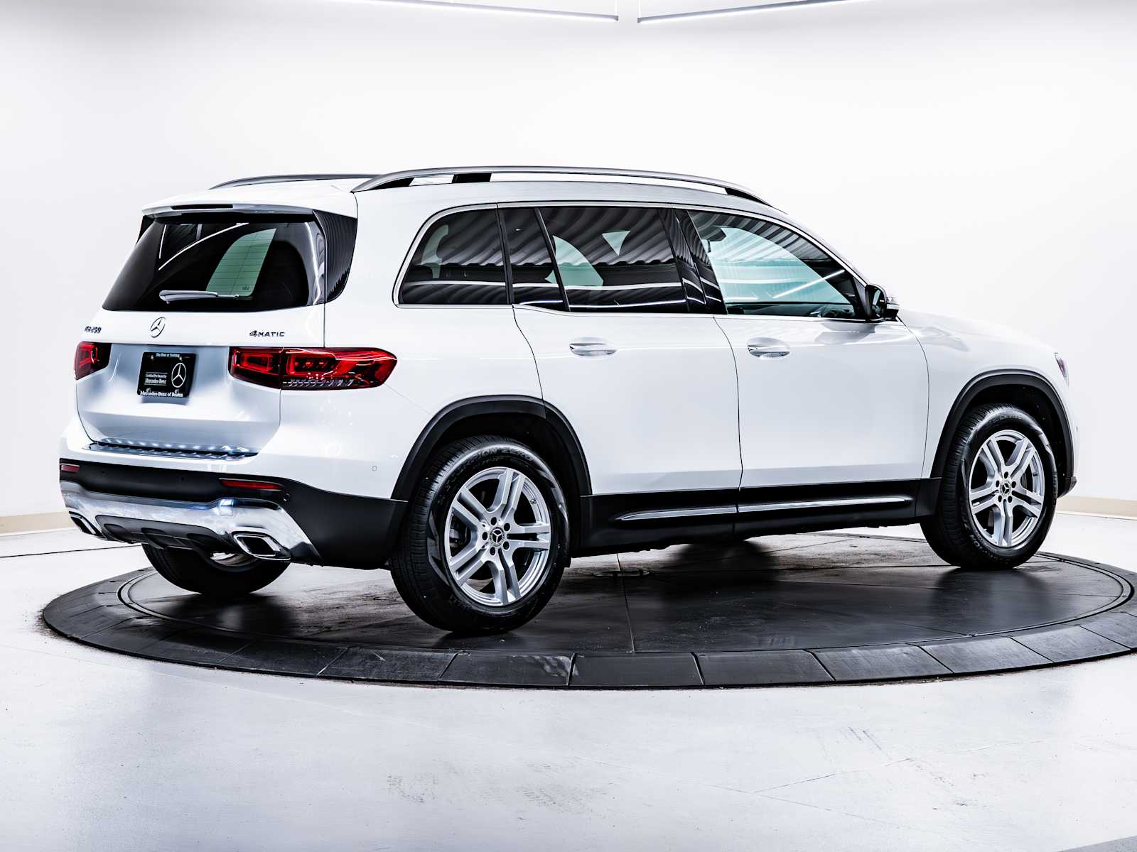 used 2022 Mercedes-Benz GLB 250 car, priced at $34,998