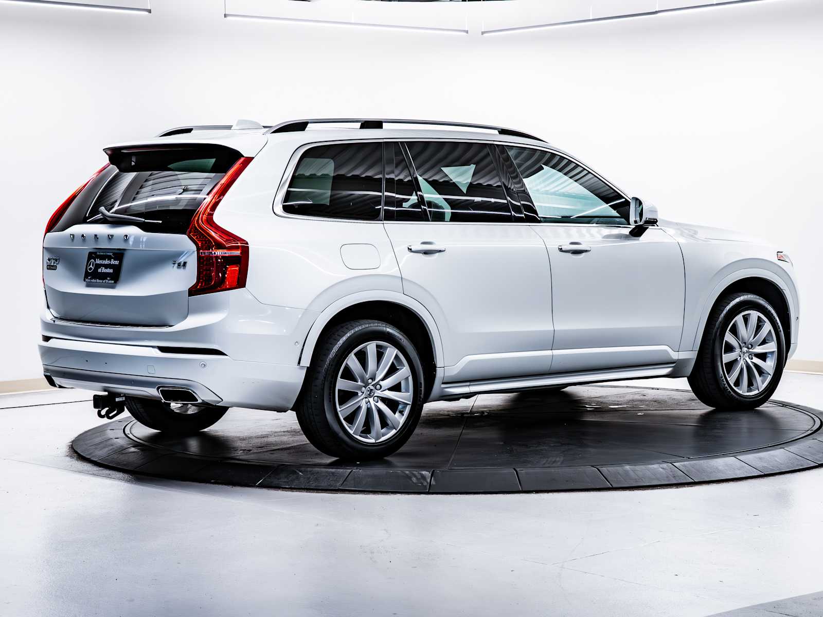 used 2016 Volvo XC90 car, priced at $15,998