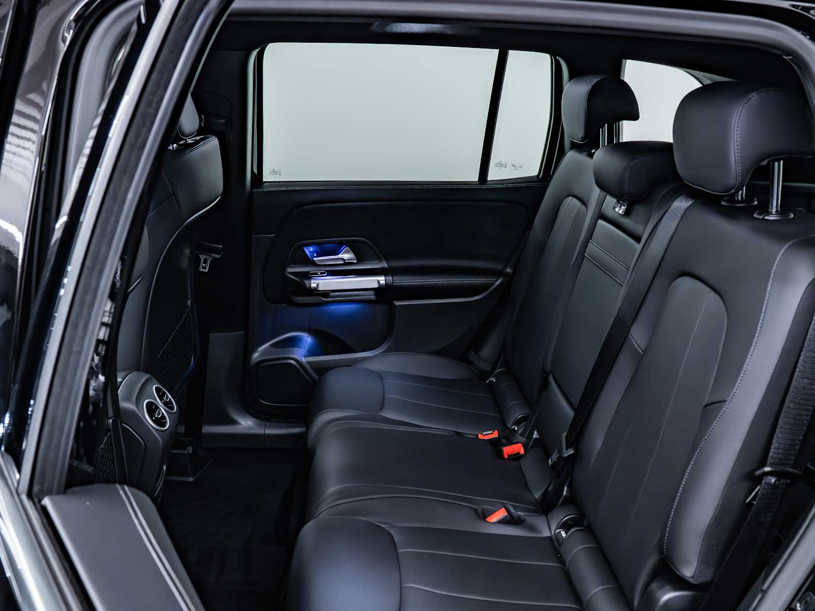 used 2025 Mercedes-Benz GLB 250 car, priced at $44,998