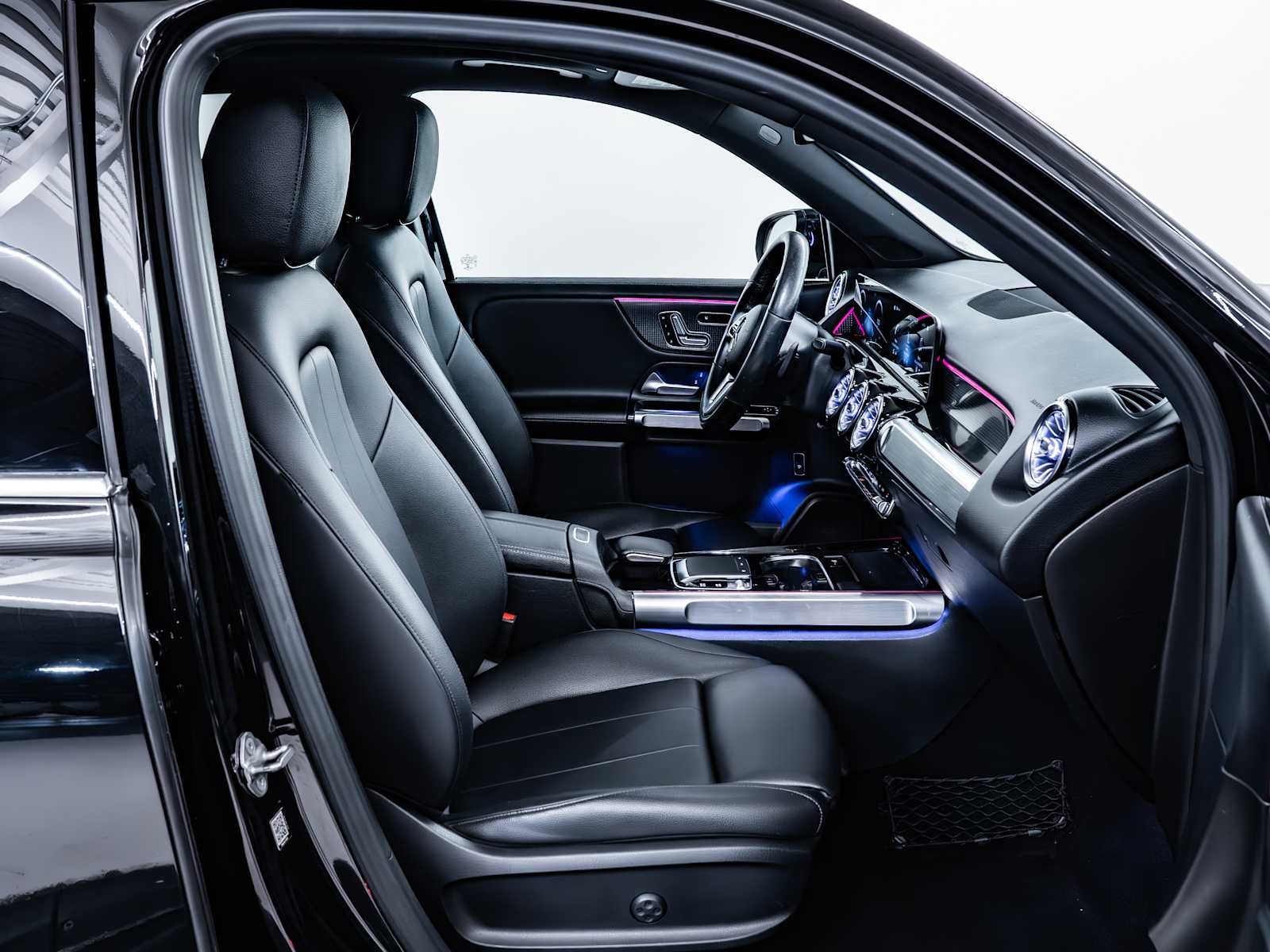 used 2020 Mercedes-Benz GLB 250 car, priced at $25,198