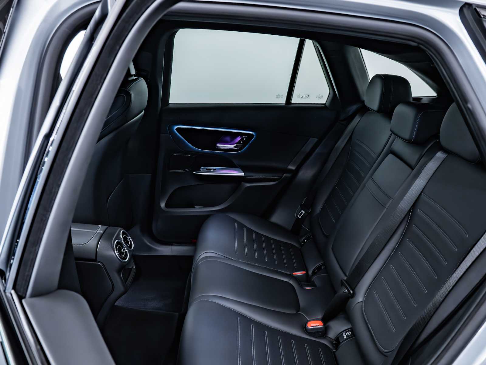 used 2025 Mercedes-Benz GLC 300 car, priced at $49,998