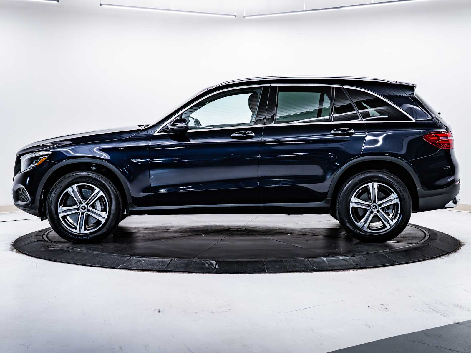 used 2019 Mercedes-Benz GLC 350e Plug-In Hybrid car, priced at $26,998