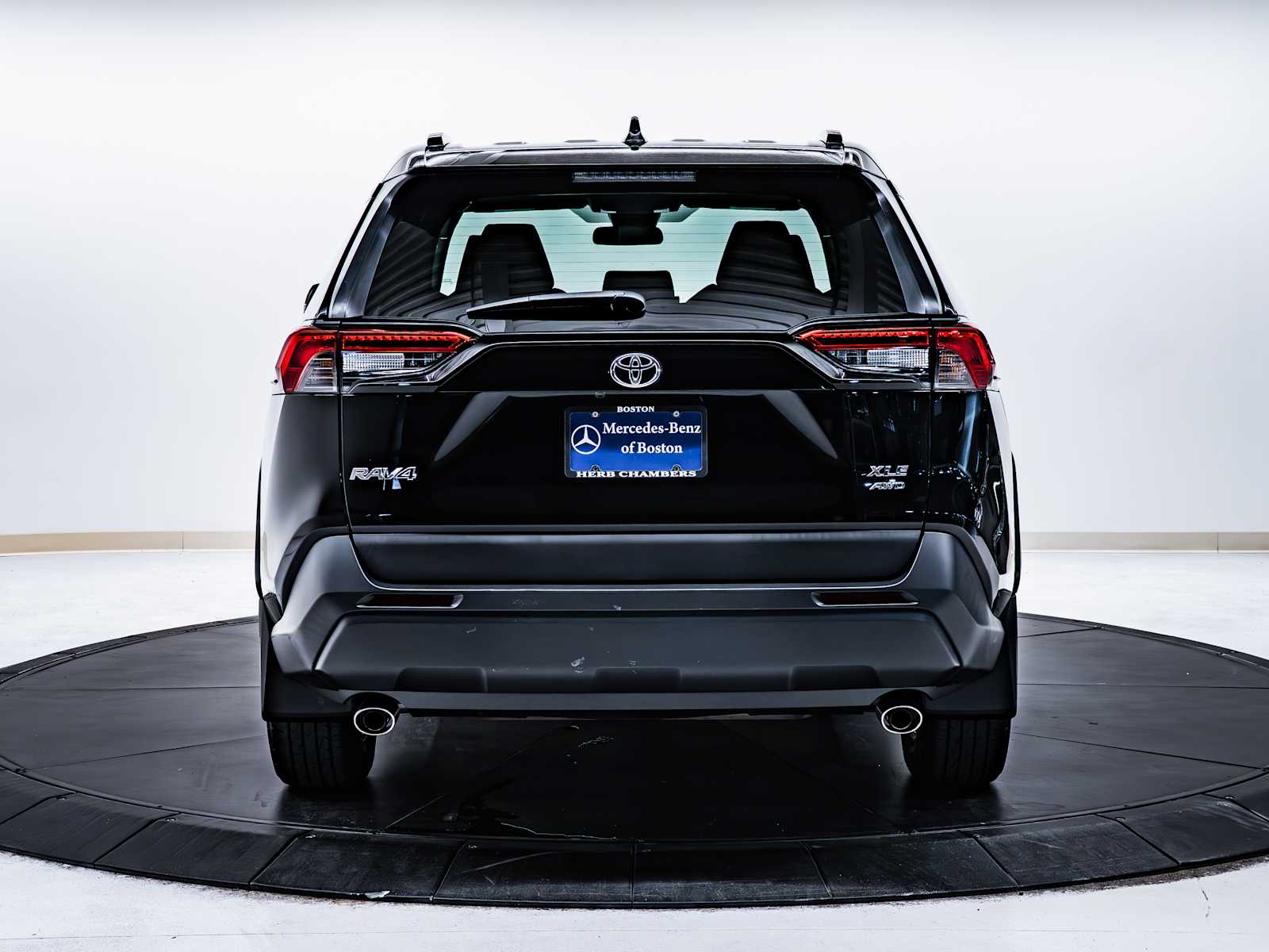 used 2020 Toyota RAV4 car, priced at $26,998
