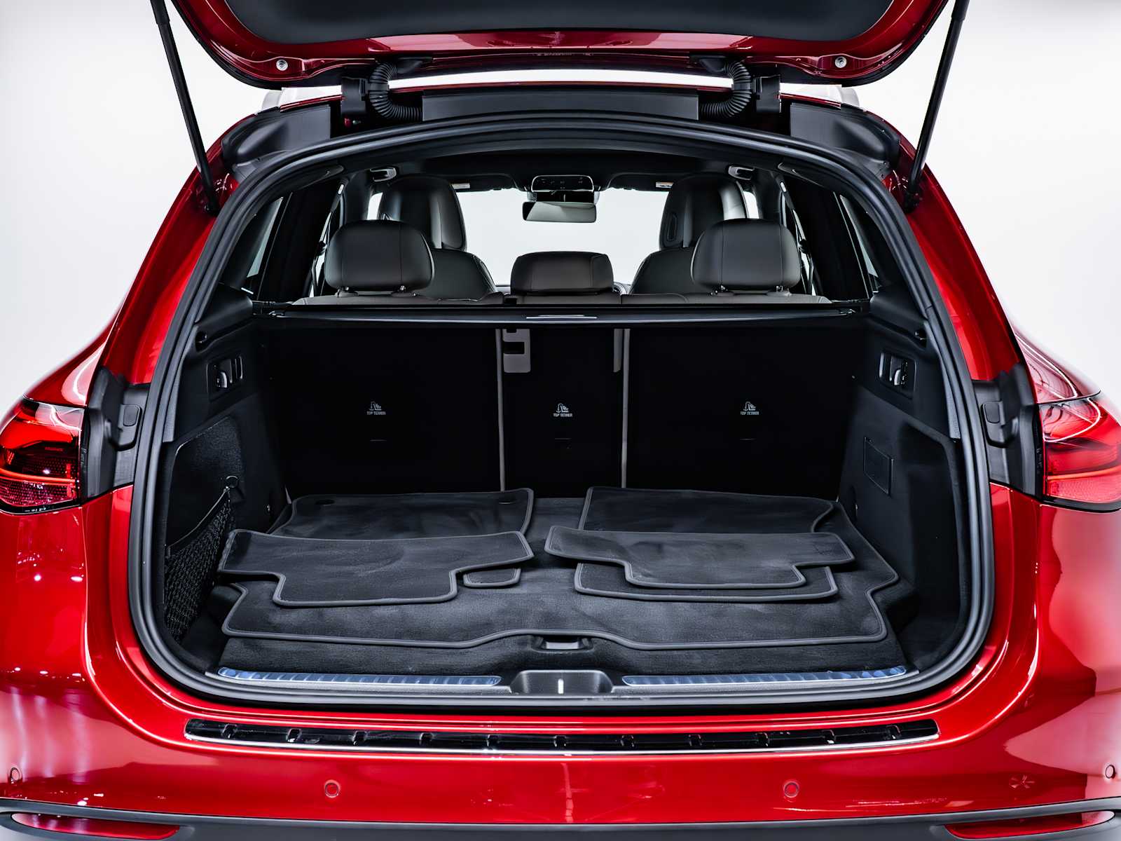 used 2025 Mercedes-Benz GLC 350e Plug-In Hybrid car, priced at $60,988