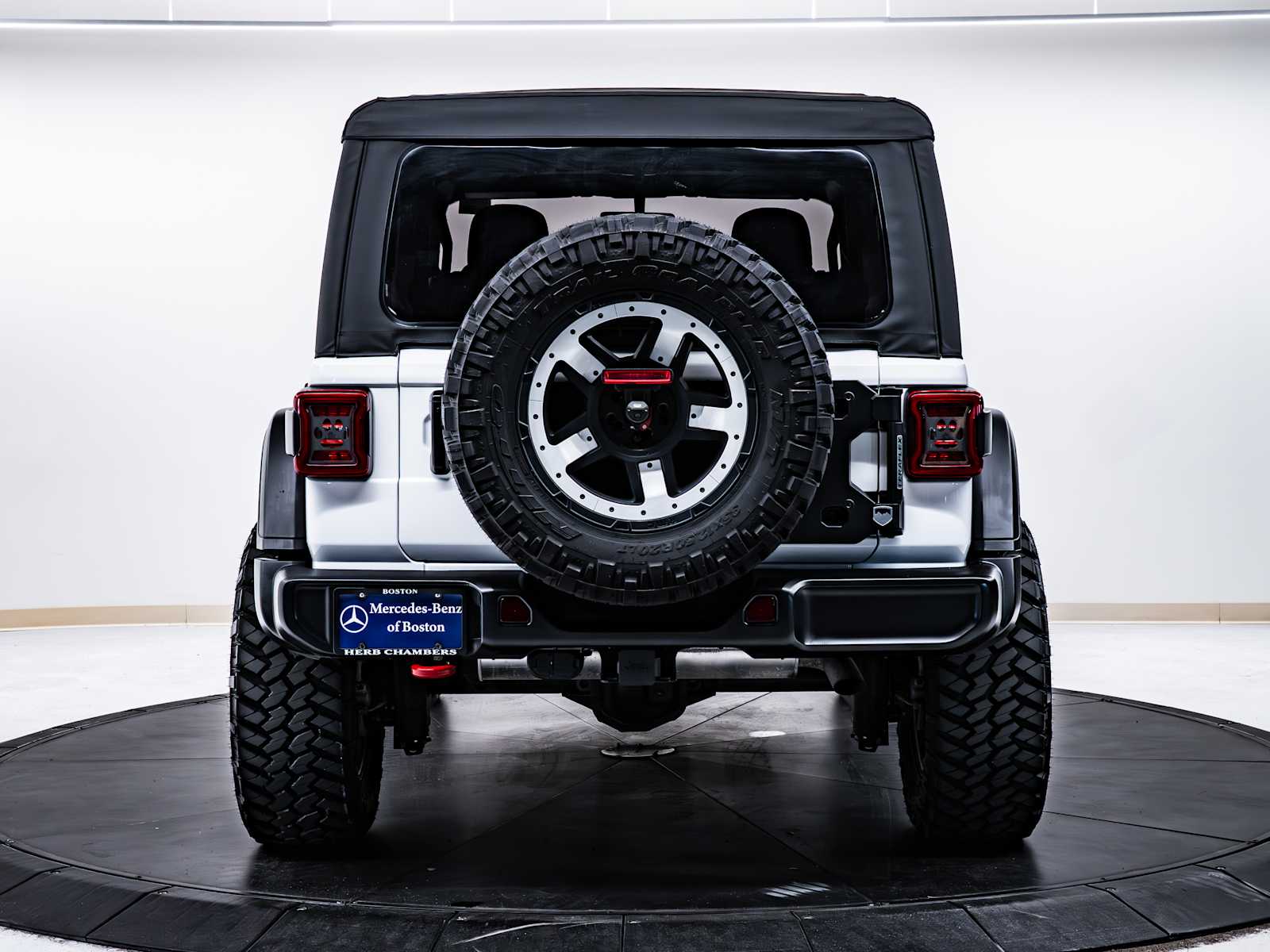 used 2021 Jeep Wrangler car, priced at $33,498
