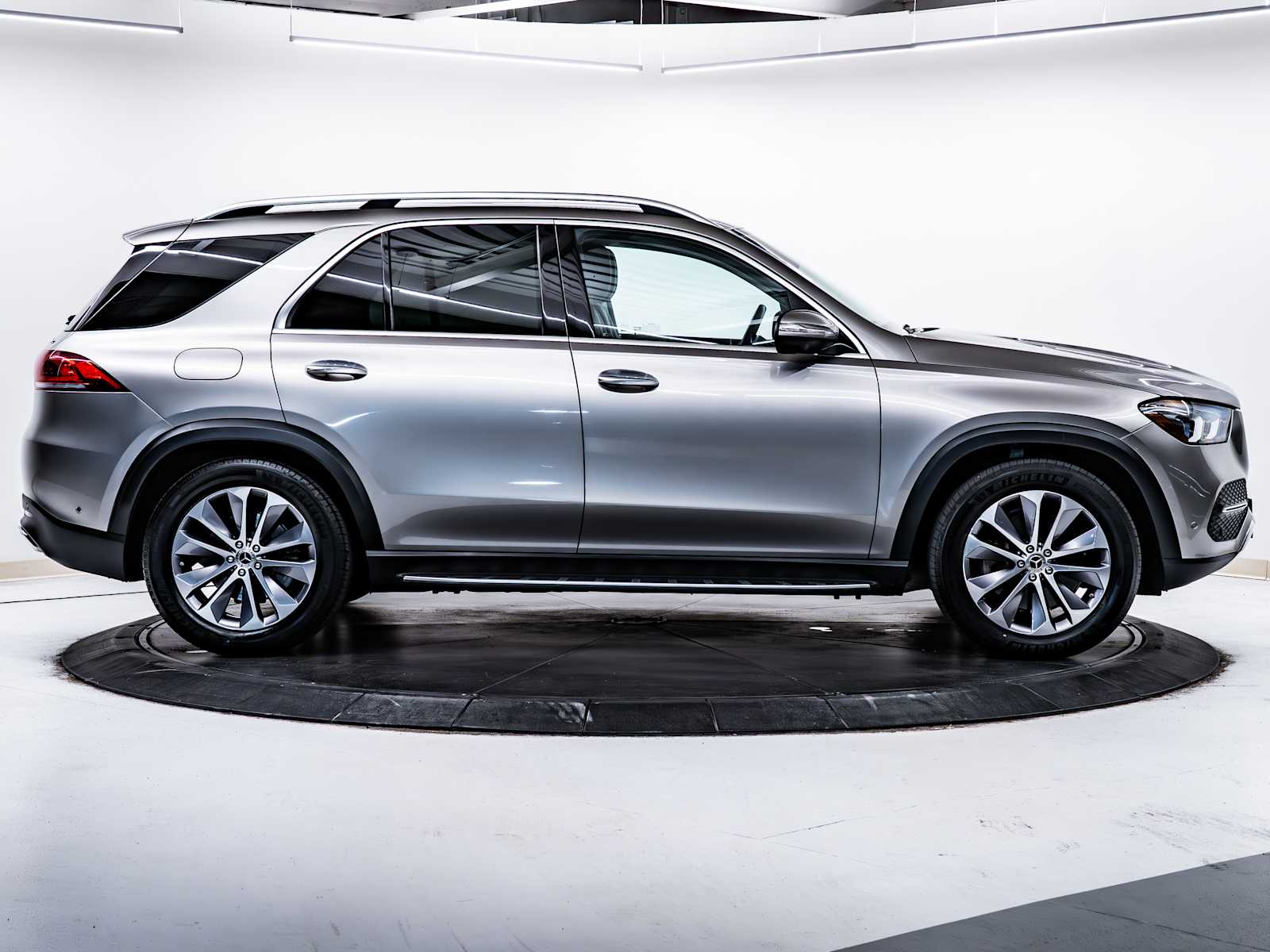 used 2023 Mercedes-Benz GLE 450 car, priced at $56,998