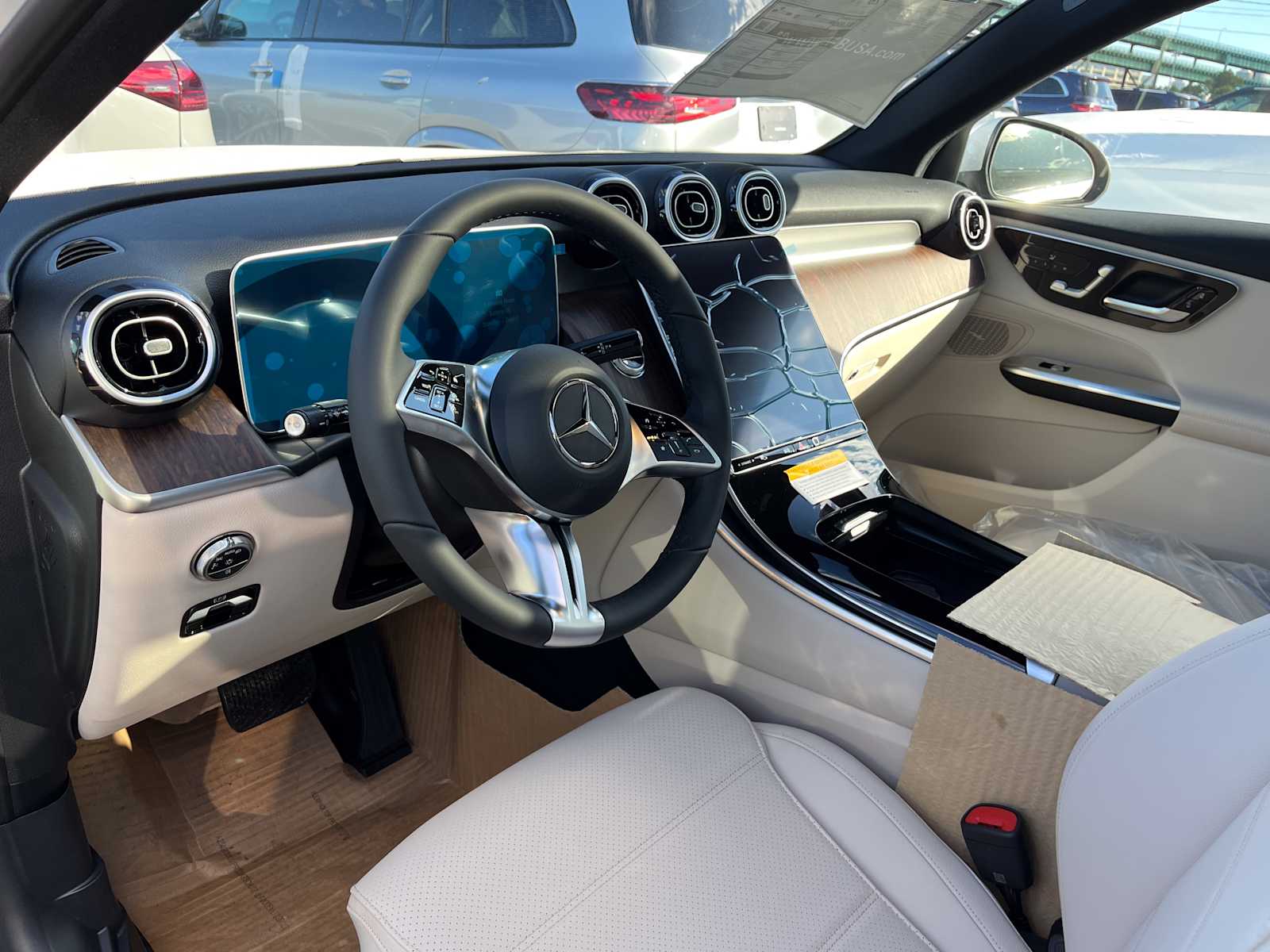 new 2026 Mercedes-Benz GLC 300 car