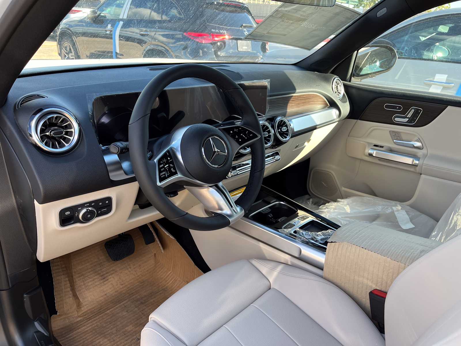 new 2026 Mercedes-Benz GLB 250 car