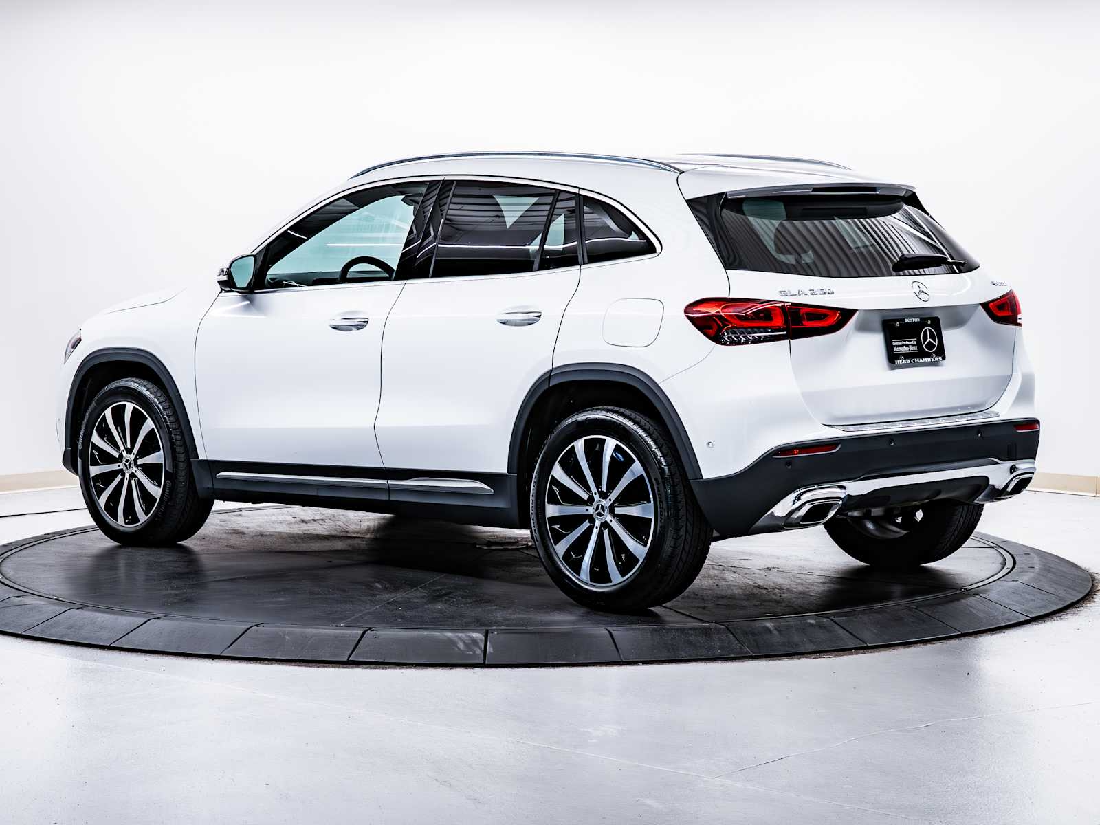 used 2022 Mercedes-Benz GLA 250 car, priced at $32,998