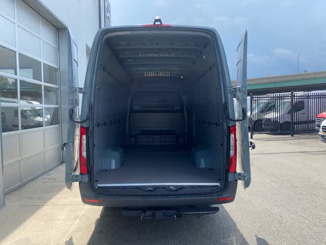 new 2025 Mercedes-Benz Sprinter 3500 car