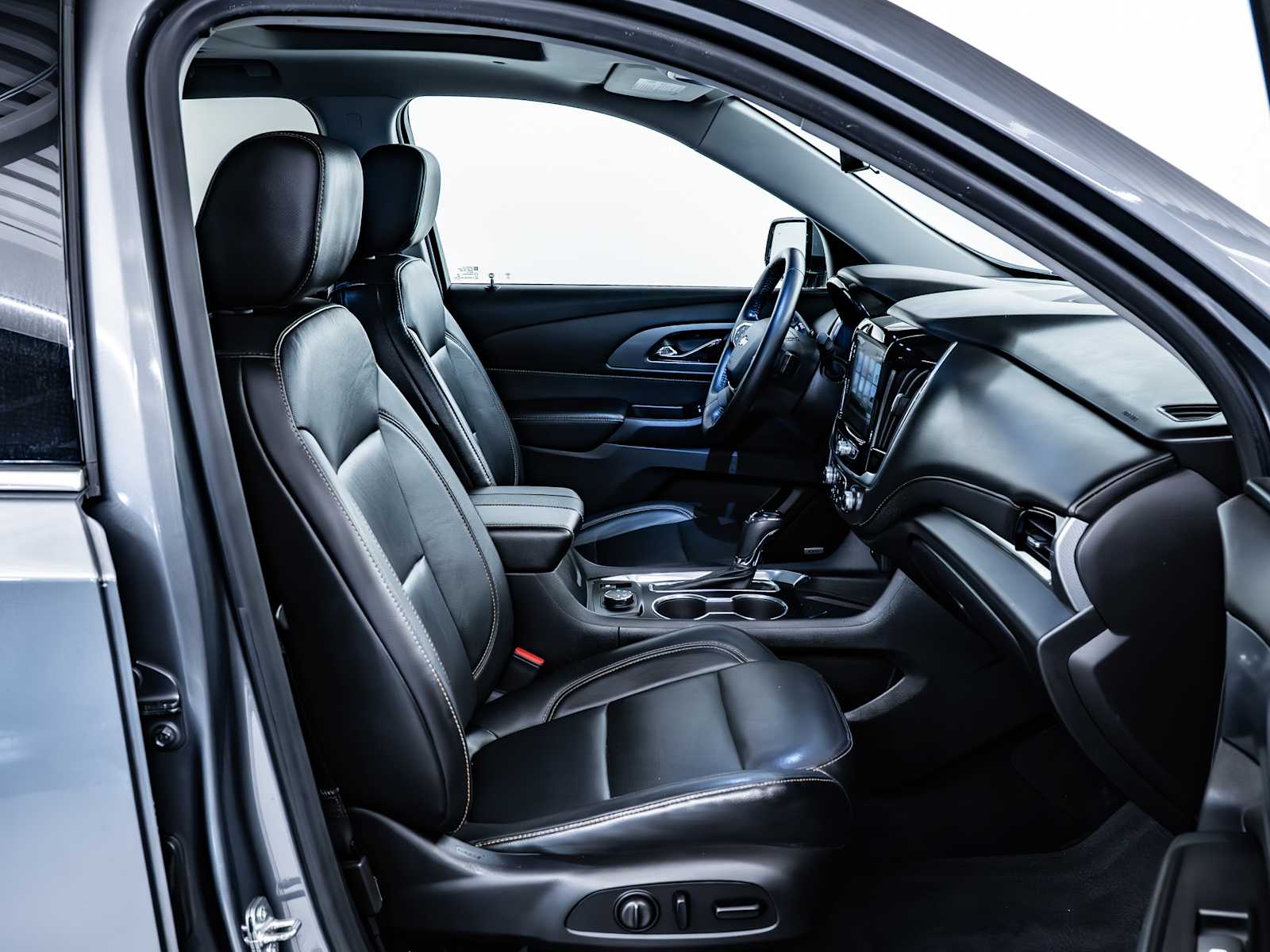 used 2019 Chevrolet Traverse car, priced at $24,398