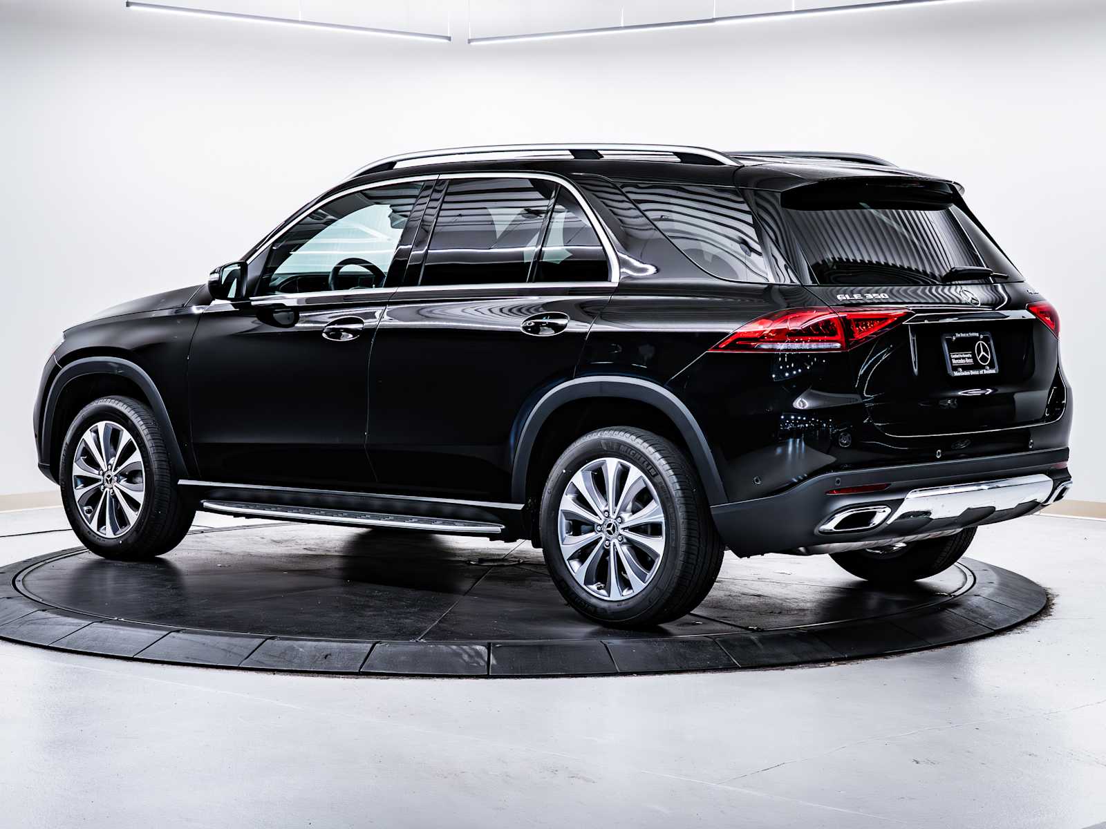 used 2020 Mercedes-Benz GLE 350 car, priced at $42,998
