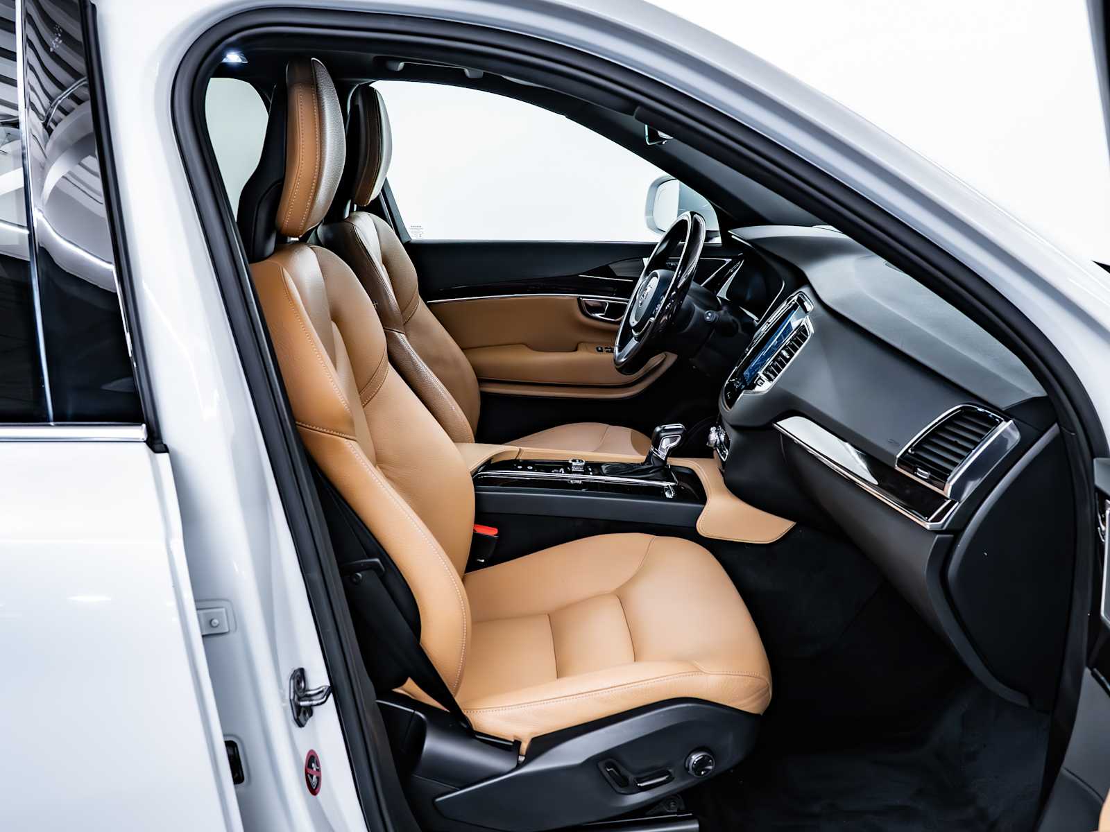 used 2016 Volvo XC90 car, priced at $15,998