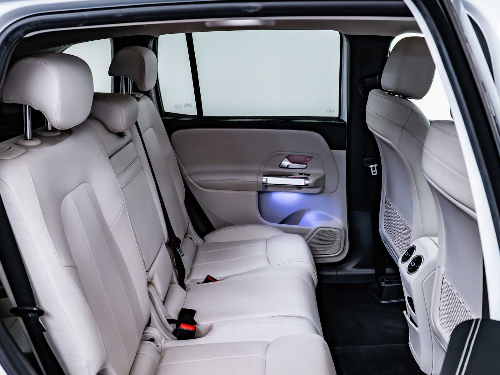 used 2021 Mercedes-Benz GLB 250 car, priced at $27,998