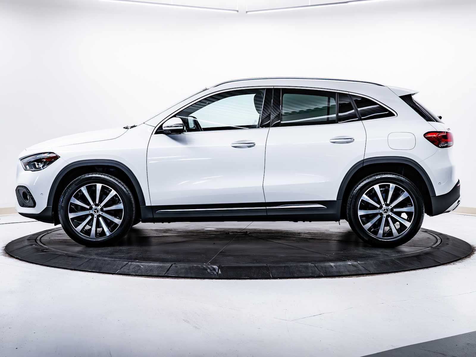 used 2022 Mercedes-Benz GLA 250 car, priced at $32,998