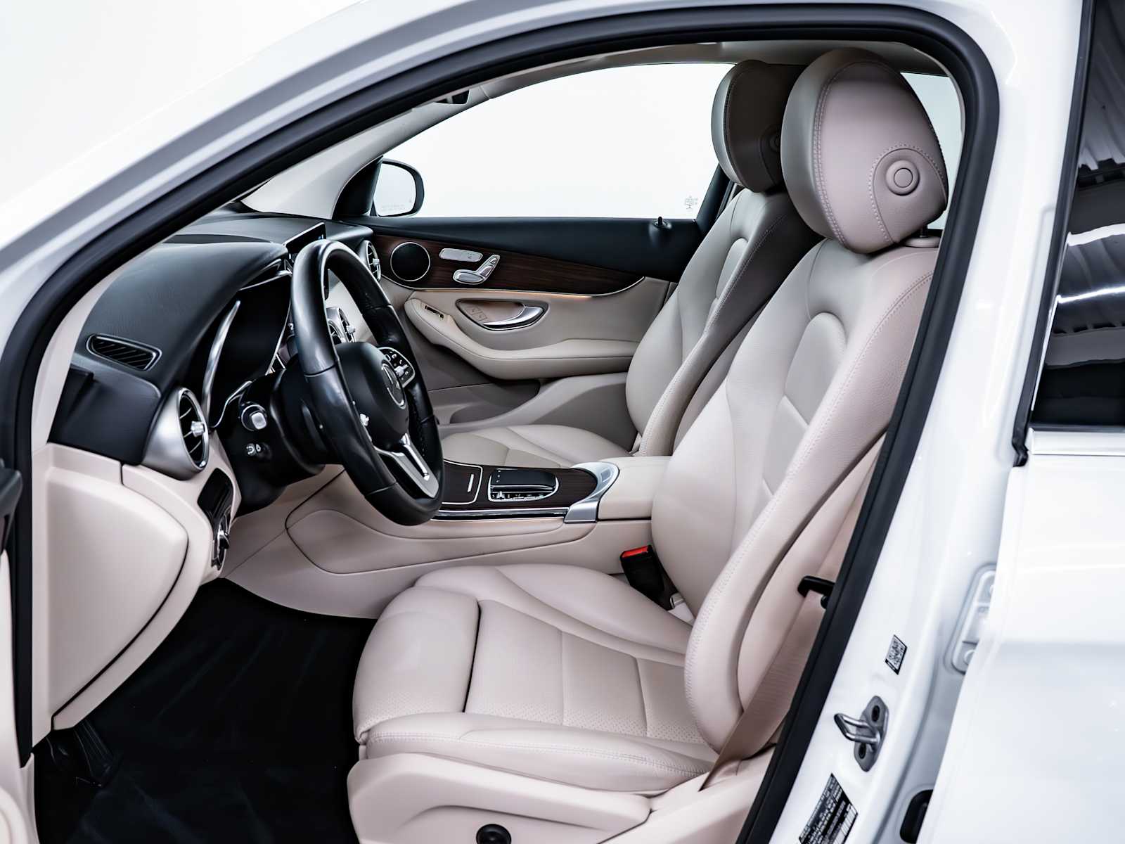 used 2022 Mercedes-Benz GLC 300 car, priced at $32,798