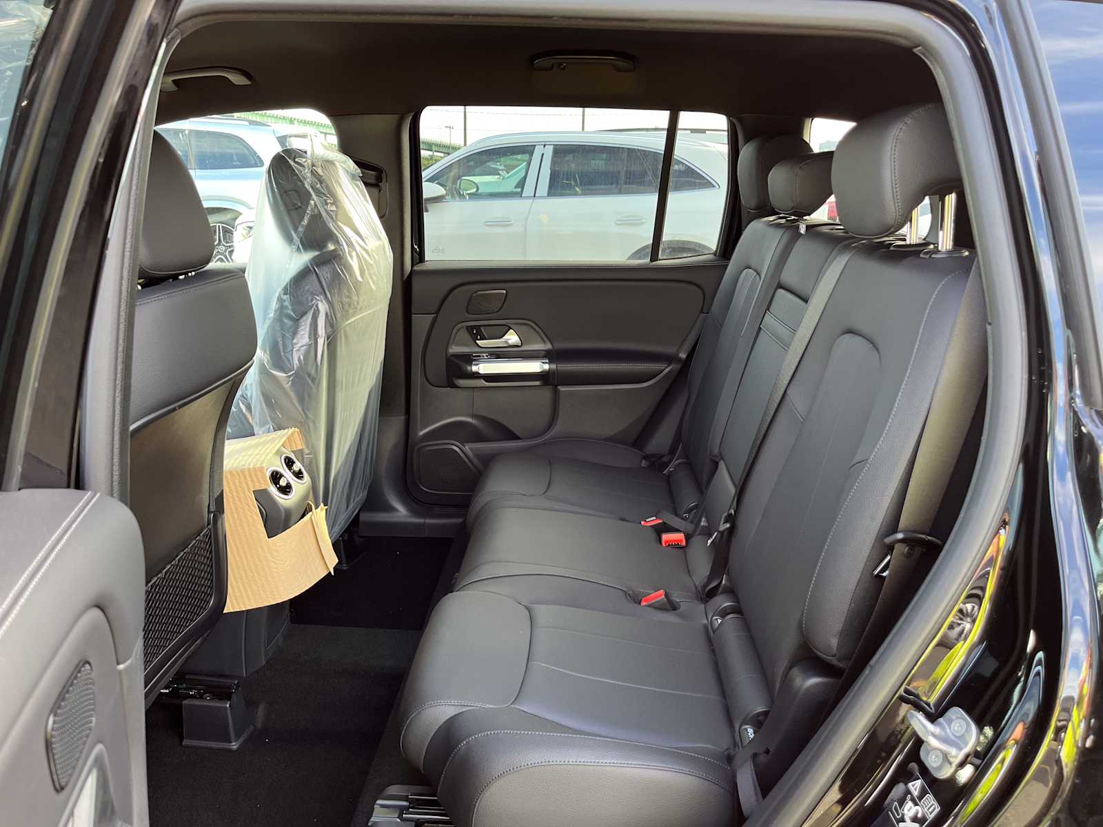 new 2025 Mercedes-Benz GLB 250 car