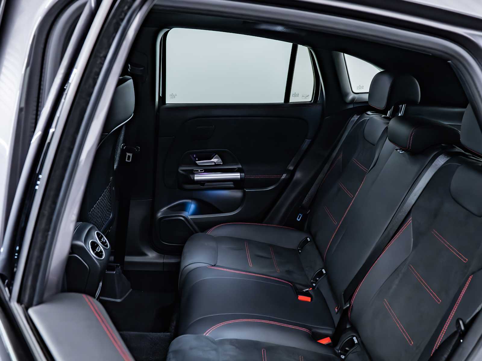 used 2025 Mercedes-Benz GLA 250 car, priced at $47,498