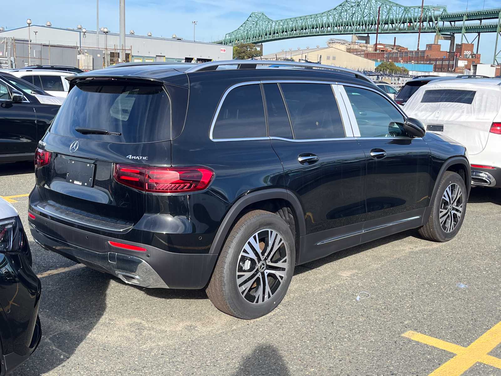 new 2025 Mercedes-Benz GLB 250 car
