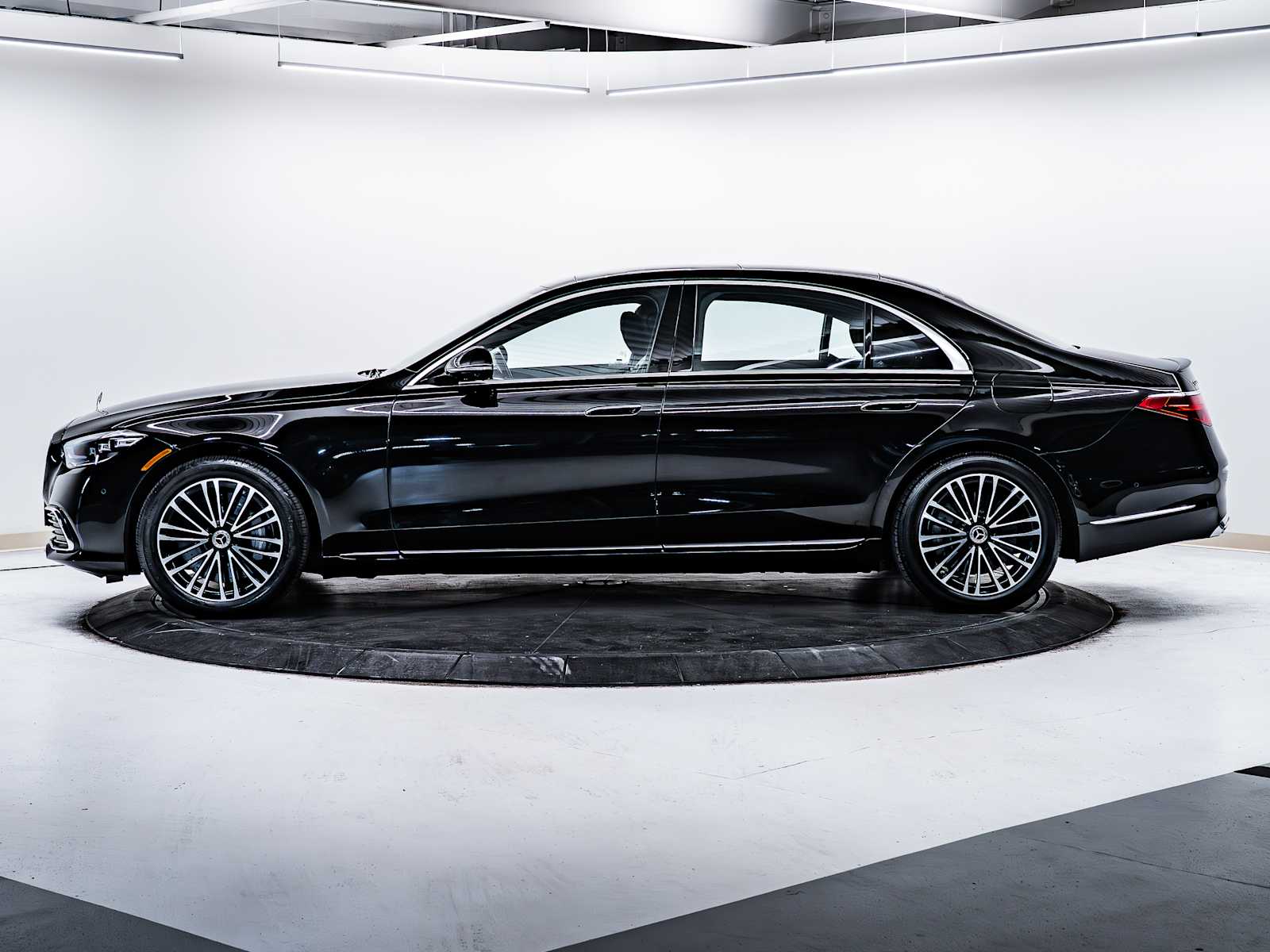 used 2024 Mercedes-Benz S-Class car, priced at $85,998