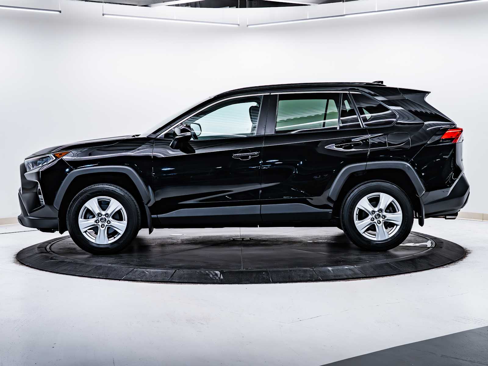 used 2020 Toyota RAV4 car, priced at $26,998