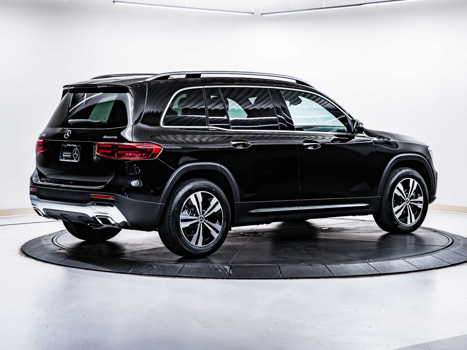 used 2025 Mercedes-Benz GLB 250 car, priced at $44,998