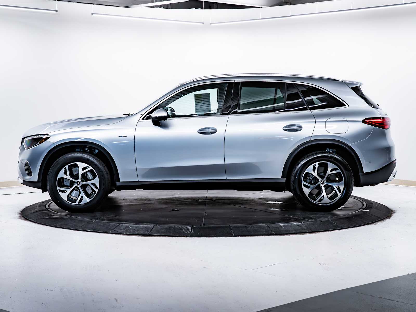 used 2025 Mercedes-Benz GLC 350e Plug-In Hybrid car, priced at $60,598
