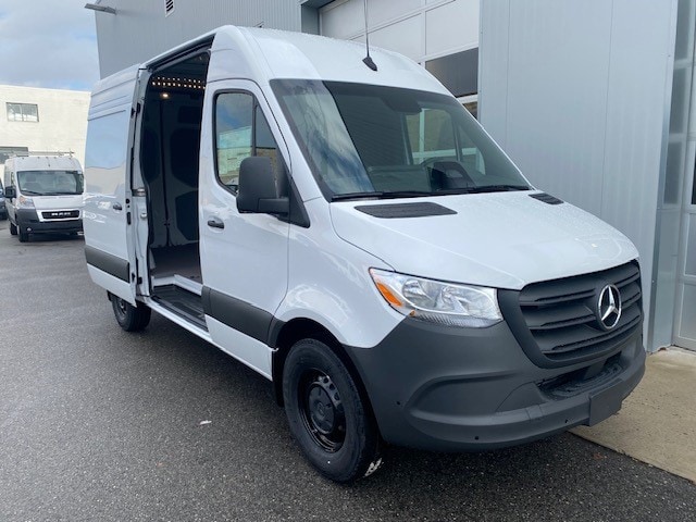 new 2025 Mercedes-Benz Sprinter 2500 car