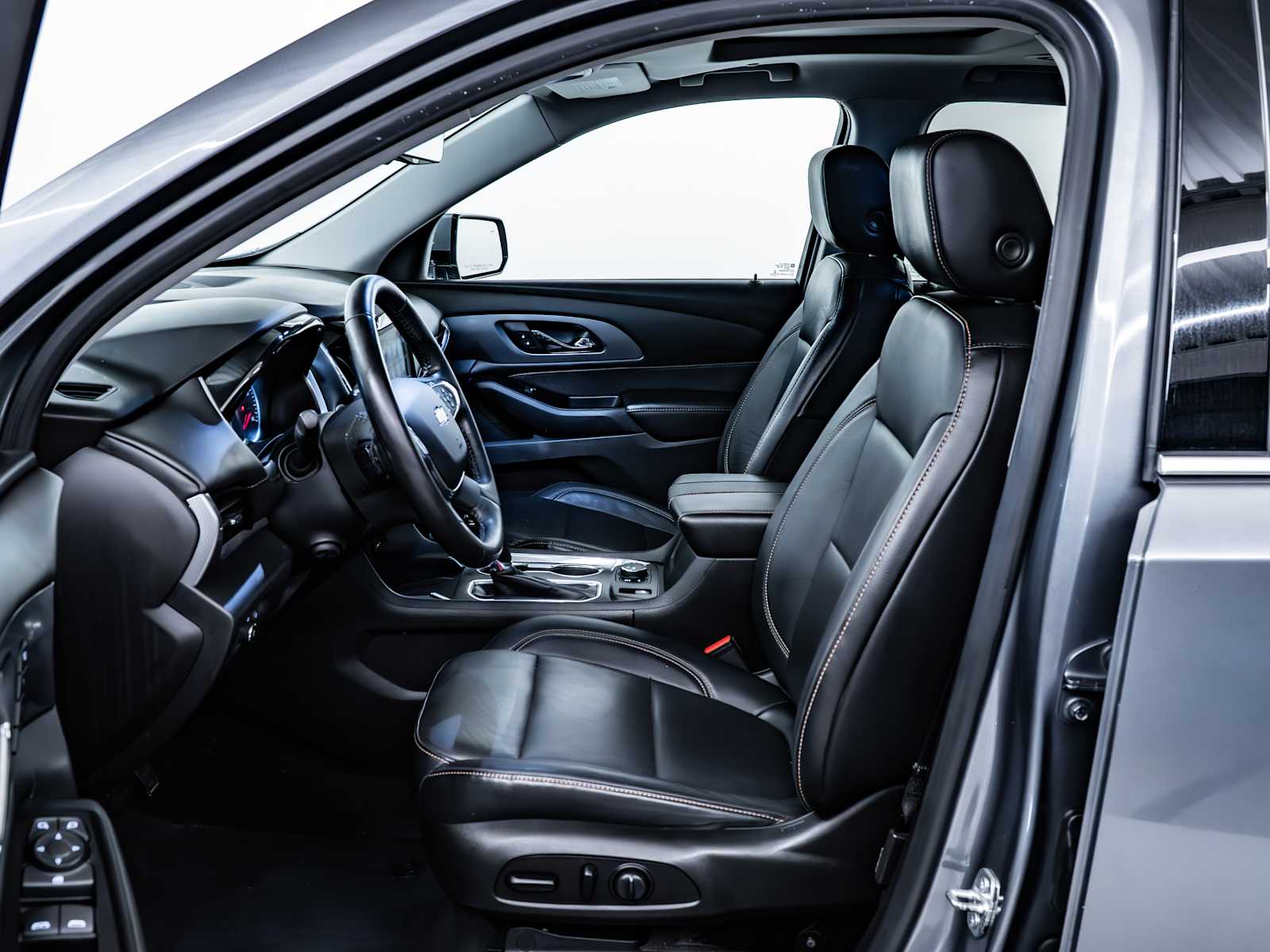 used 2019 Chevrolet Traverse car, priced at $24,398