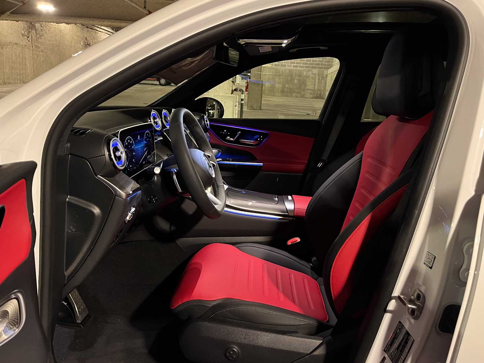 new 2025 Mercedes-Benz GLC 300 car