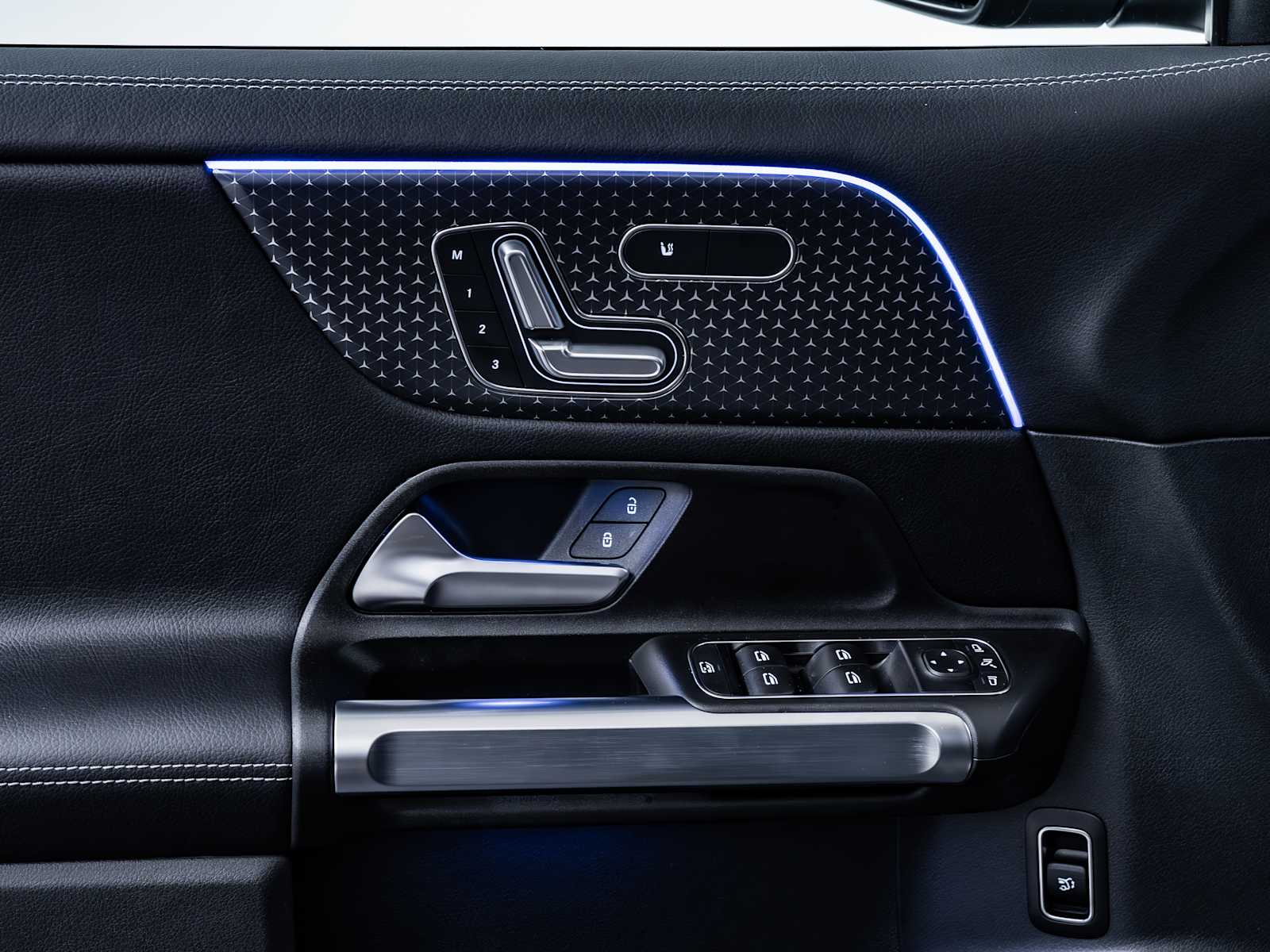 used 2025 Mercedes-Benz GLB 250 car, priced at $44,998