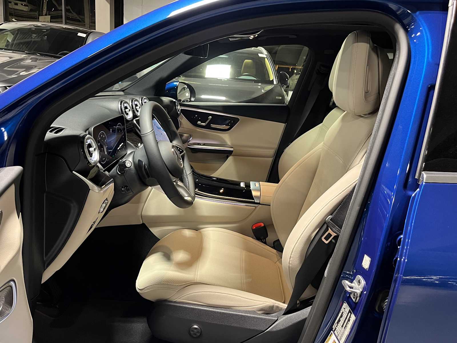 new 2025 Mercedes-Benz GLC 350e Plug-In Hybrid car