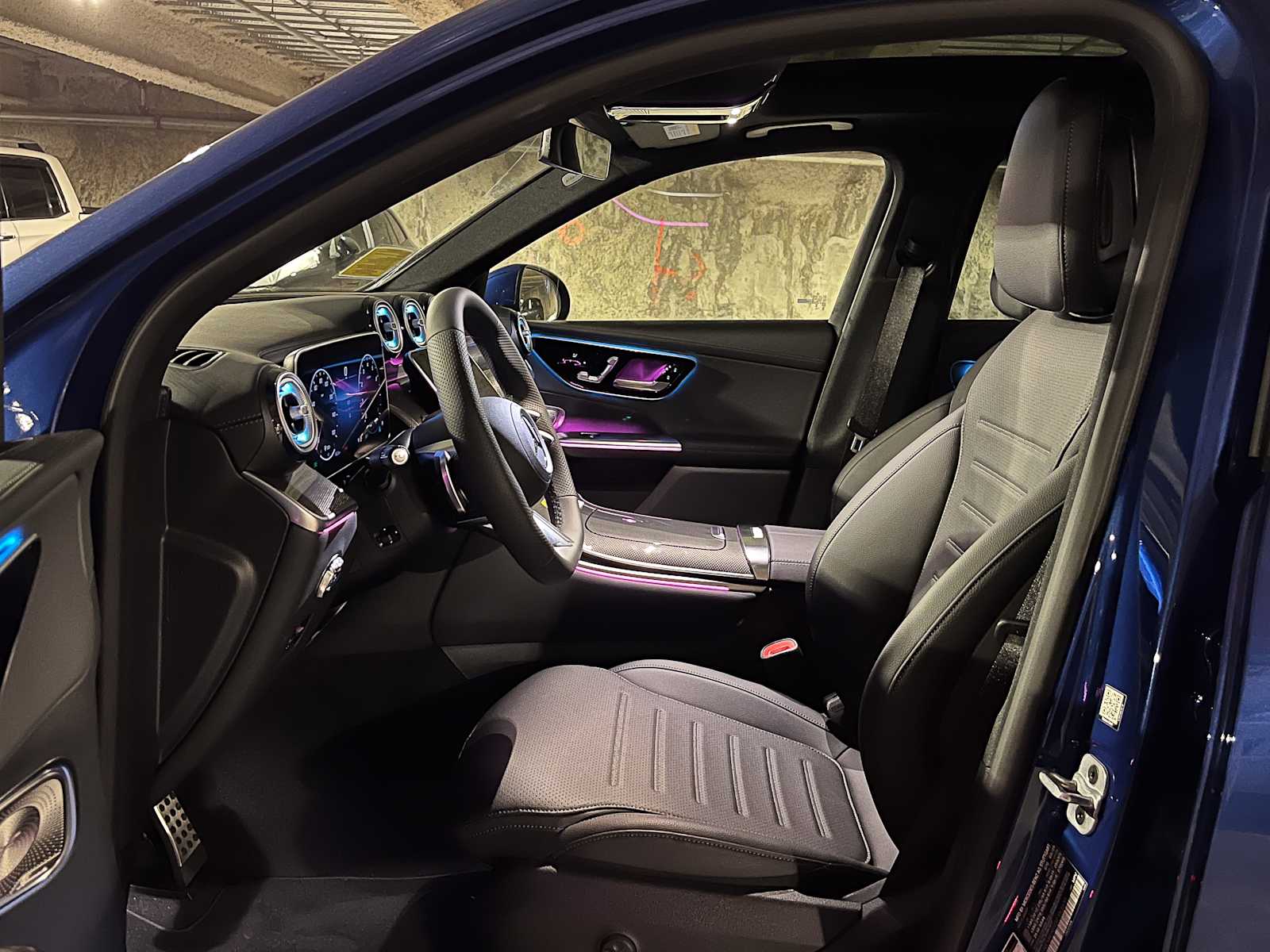 new 2025 Mercedes-Benz GLC 300 car