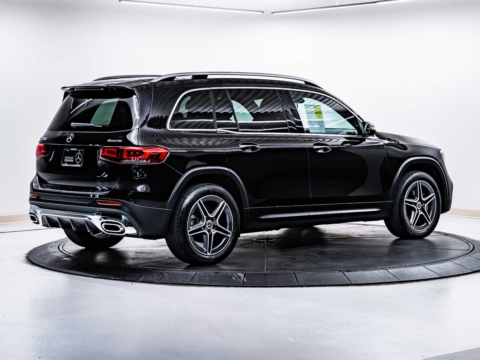 used 2022 Mercedes-Benz GLB 250 car, priced at $32,998