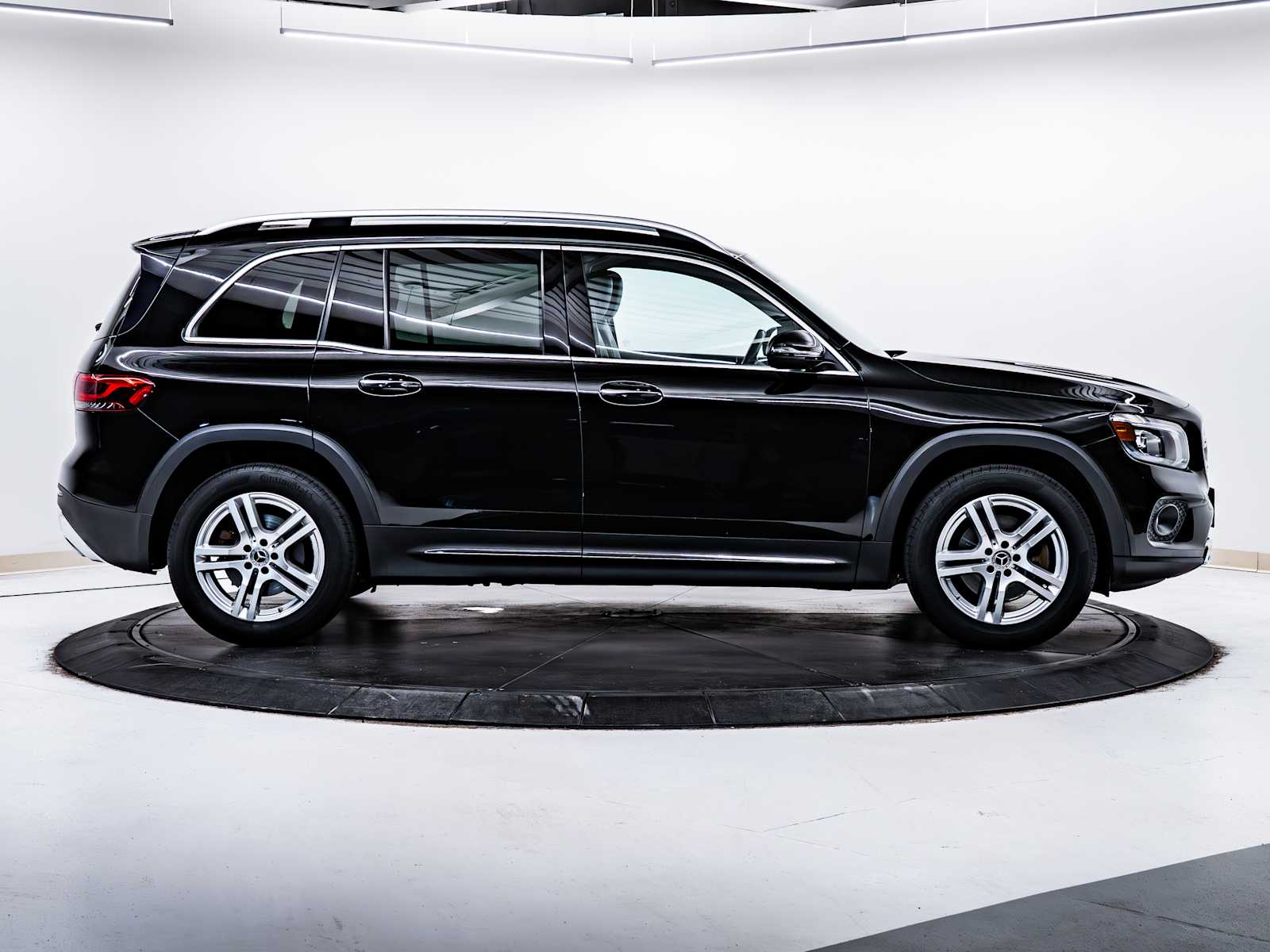 used 2020 Mercedes-Benz GLB 250 car, priced at $25,198